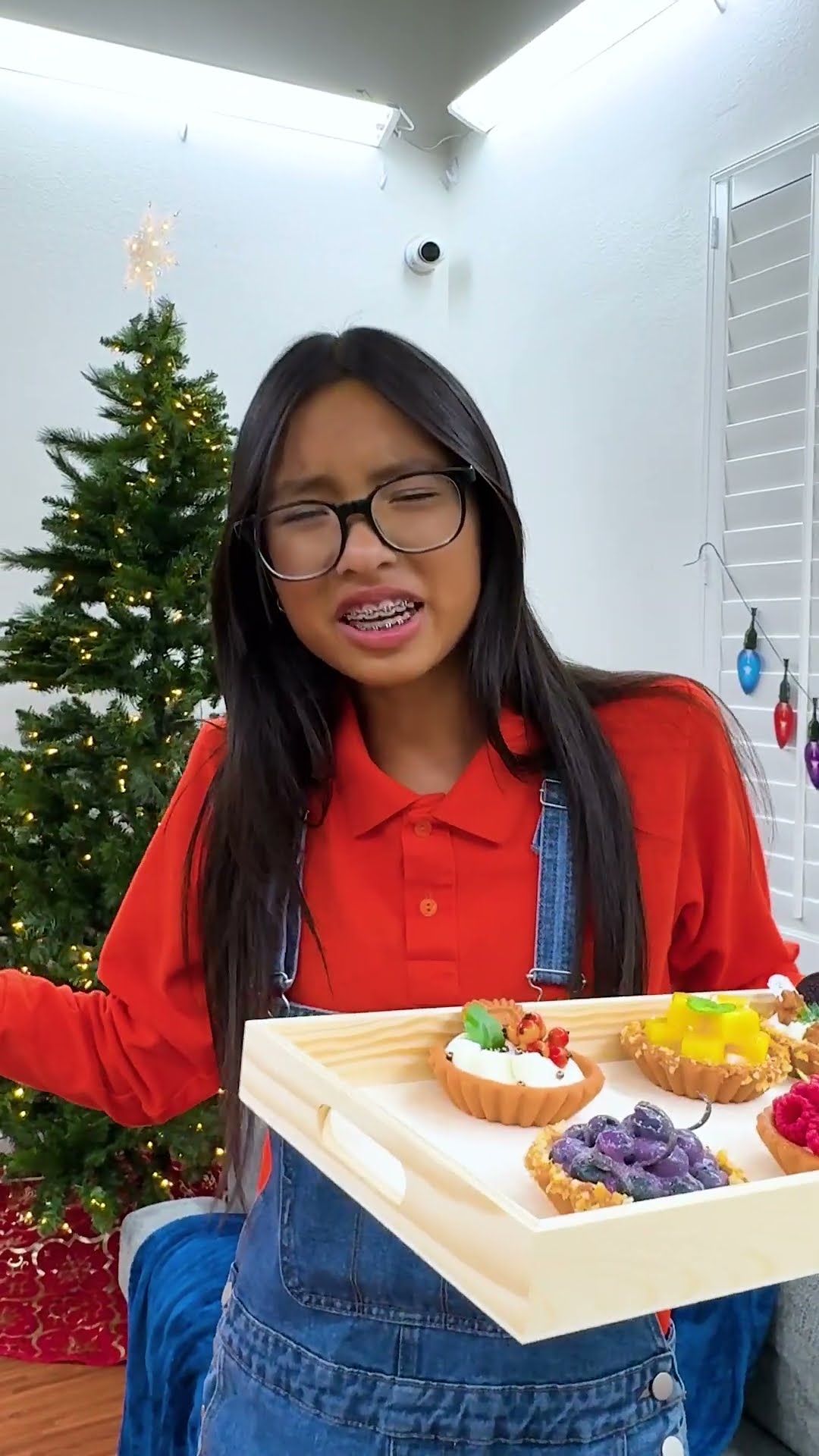Grinch's Christmas Surprise with Maddie Kaden \u0026 Wendy!