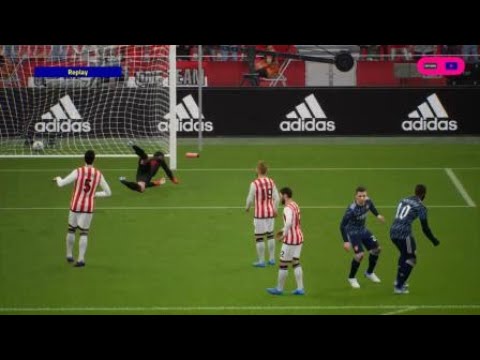 eFootball™ 2022 Upamecano