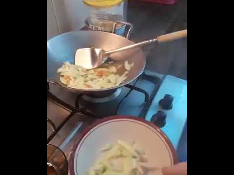 masakan-tumis!!!-anak-kecil-ini-sangat-pintar-memasak-!!!