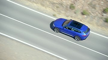 Jaguar F-PACE sign recognition