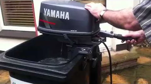 Yamaha 4HP 2-Stroke Outboard water demo