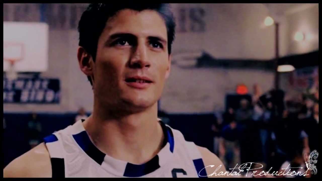 One Tree Hill [S01 - S09] | Sky's still blue ♡