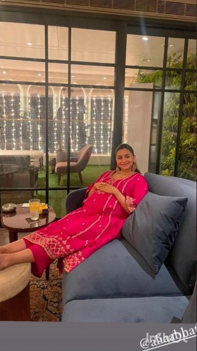 Alia bhatt pregnancy pics #aliabhatt #shorts #viral #