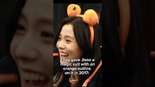 When fans give similar gifts to Jensoo's in fansign 🥺💚🤏🏻 #jensoo