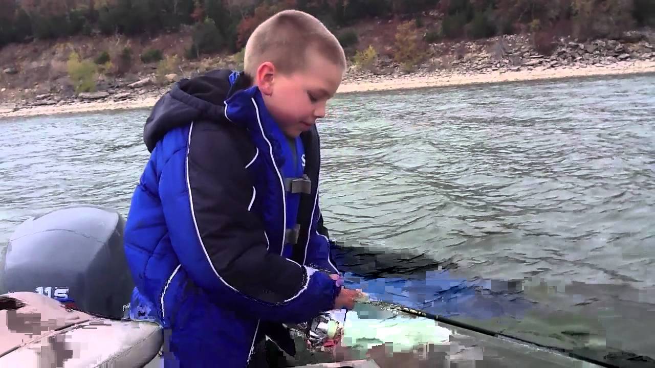 how-to-fish-for-stripers-on-lake-texoma-youtube