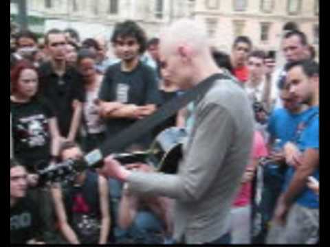 Billy Corgan - meeting the fans in Milan-o (2005)