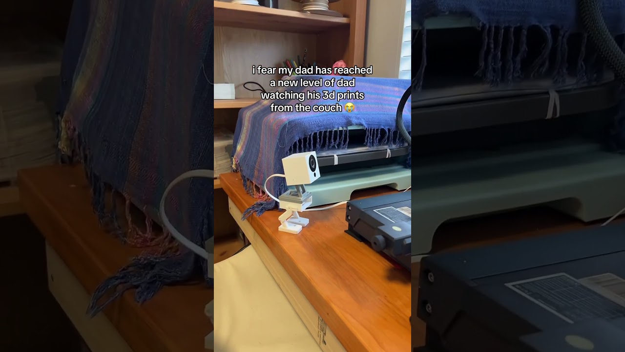 tiny 3d printed feet on the camera too i’m cryin #3dprinting #3dprint #cosplaylife #dad #wholesome
