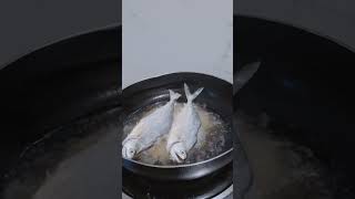 Download Lagu FISH FRYING SOUND | ASMR 🐟 #fried #cooking #shorts MP3 Download Lagu FISH FRYING SOUND | ASMR 🐟 #fried #cooking #shorts MP3