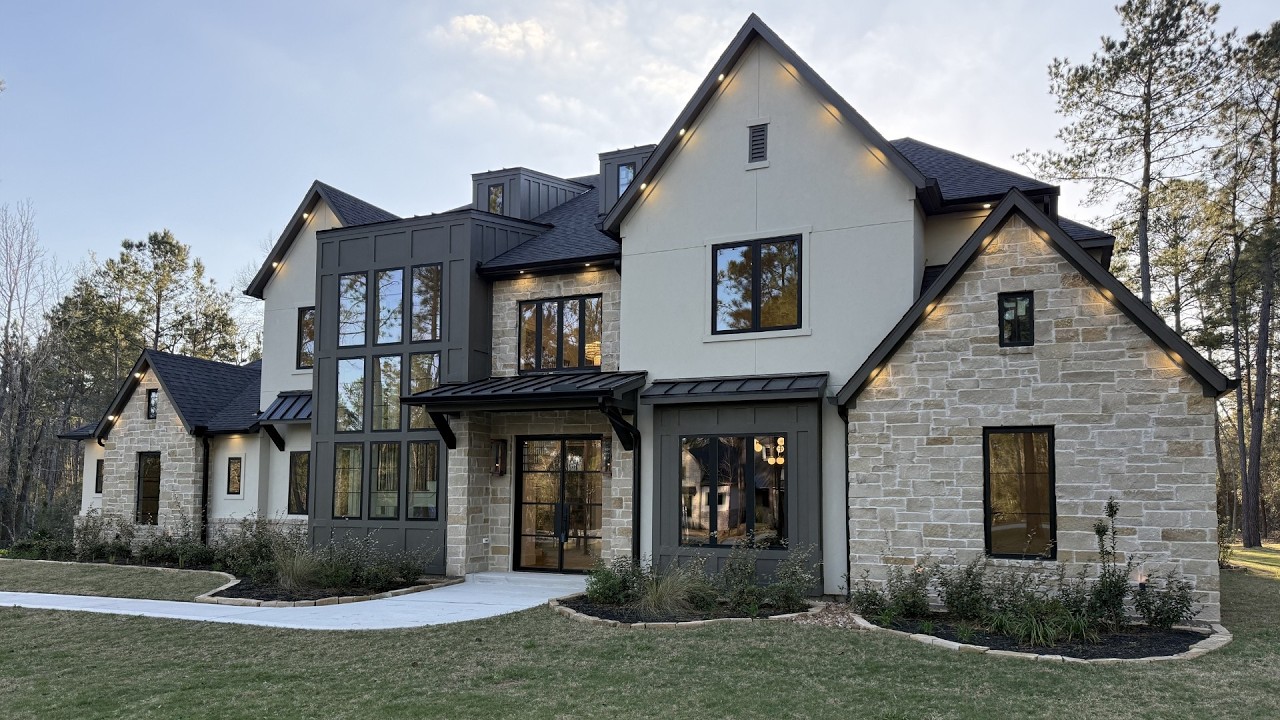 THIS 1.5 ACRE LUXURY HOME HAS SOME OF THE BEST NATURE VIEWS I'VE EVER SEEN | $1.85M