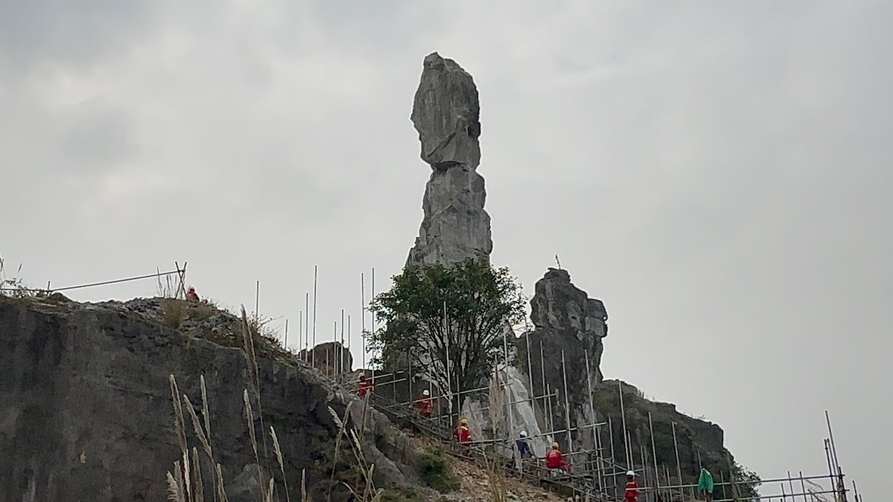 Hòn Đá kỳ Tích Vọng Phu Núi Nhồi Thanh Hoá” Sét Đánh Nhiều Lần, Và Những Sự Suy Nghĩ Về Tâm Linh !