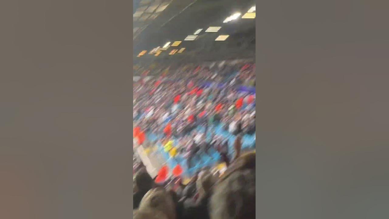 United fans chanting Cantona song at Elland Road