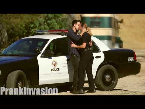 [-kissing-prank-cops-edition-prank-invasion-2016-]