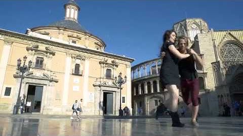 Justin Riley and Flouer Evelyn dancing fusion - Watch it Grow
