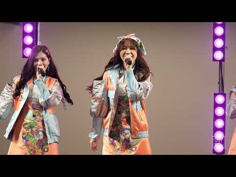 211211 BNK48 Namsai - Wink wa 3 kai @ Pop-Up Mini Concert, MBK Center [Fancam 4K 60p]