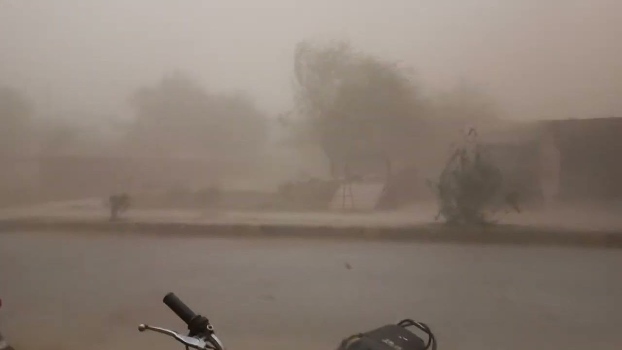 پنڈ دادن خان میں بہت ہی تیز طوفان اور بارش کے امکانات بہت