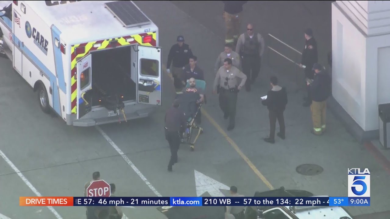 Man in custody after standoff with deputies at Commerce Casino - YouTube