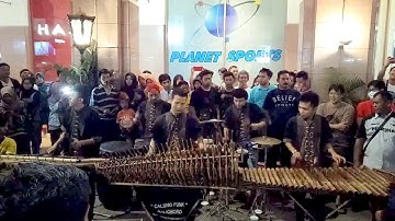 jaran goyang - [ angklung calung funk malioboro yogyakarta indonesia ]