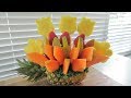 Arreglo Frutal: Florero con Base de Piña