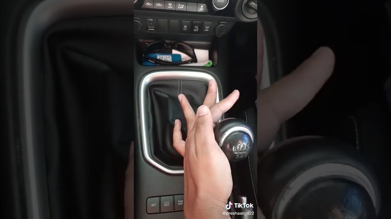 How to drive Manual Car Tutorial... - YouTube