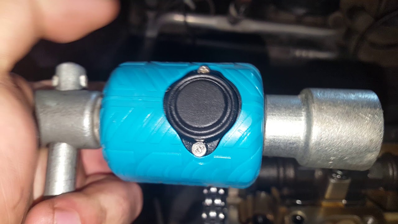 Динамометрическая насадка GROSS 14164 при ремонте авто.