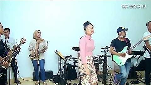 Amanda - Diatas Angin (SK Group)