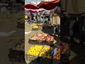منعت التصوير وصادرت الهواتف .. مليشيا الحوثي تداهم الاسواق المركزية بصنعاء بحجة العملة الجديدة