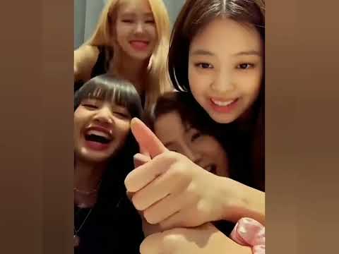 They are together so cute 💞 Blackpink Cute video