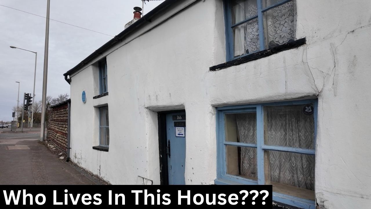 Exploring Blackpool's Historic Cottage In Rough Sea Conditions Today - Who Just Landed in Blackpool?