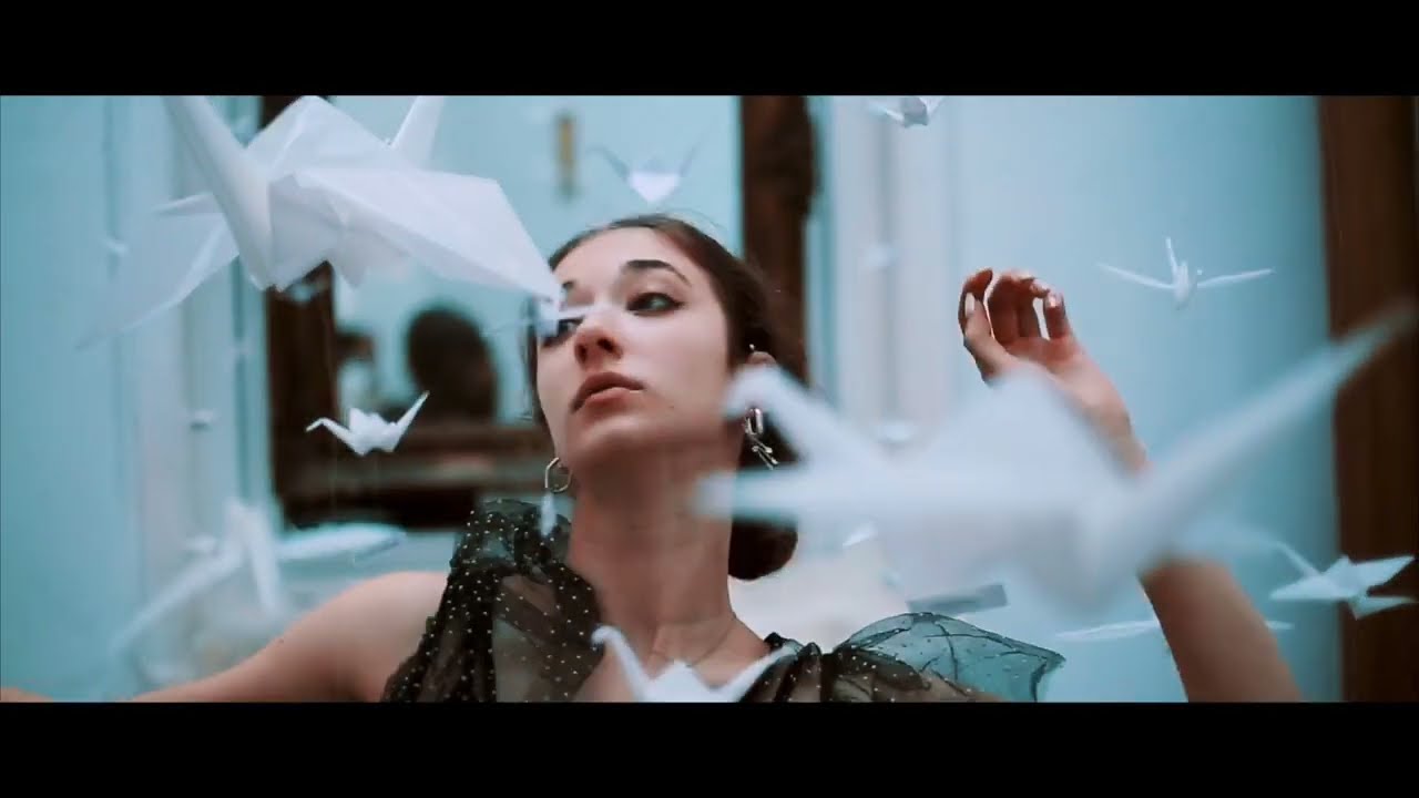 Watch We Singing Colors - Prima zi on YouTube Watch We Singing Colors - Prima zi on YouTube