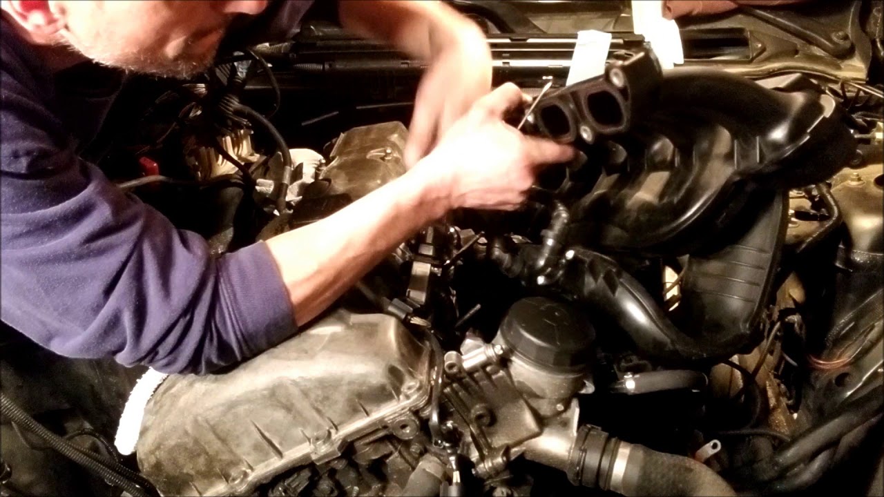 e90 n52 valve cover gasket pt5 YouTube