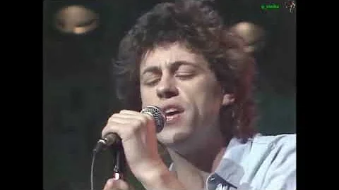 The Boomtown Rats - Do They Know Its Christmas? (Live)