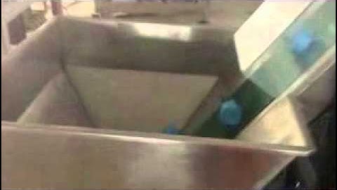 non spill cap lining machine 5 gallon cap foam inserting machine