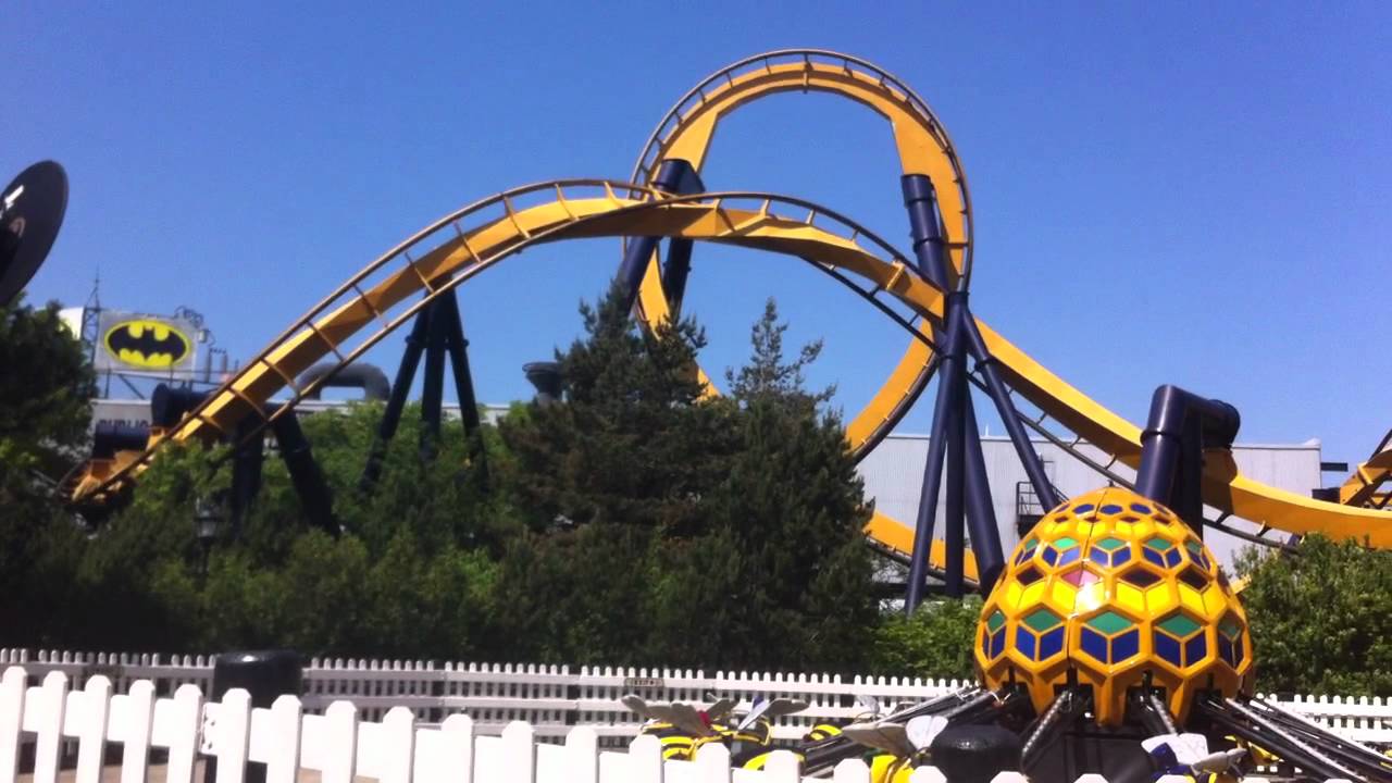 Batman the Ride 2nd loop and Corkscrew - YouTube