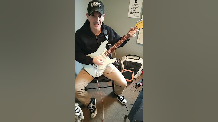 If you keep hitting the wrong strings... #shorts #guitar