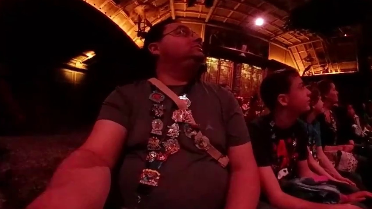 Enchanted Tiki Room Disneyland 2017 360 Video - YouTube