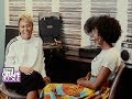 Capture de la vidéo Emeli Sande Talks Powerful New Album 'Real Life', Tour, & Overcoming A "Poverty Of Confidence"