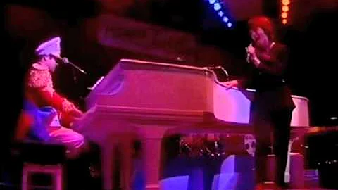 Elton John - Don't Go Breaking My Heart (Live at Hammersmith Odeon in 1982)