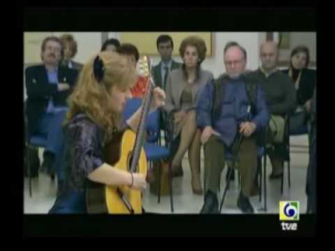 Rare Guitar Video: Maria Esther Guzman plays Danza...