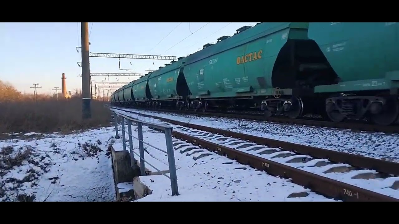 ВАНТАЖНІ ЕЛЕКТРОВОЗИ ВЛ80С-470 ± 2ЭС5К-059 В ГОЛОВІ ВАНТАЖНИХ ЕЛЕКТРОВОЗОВ ГРУЗОВИЄ СКЛАДИ 