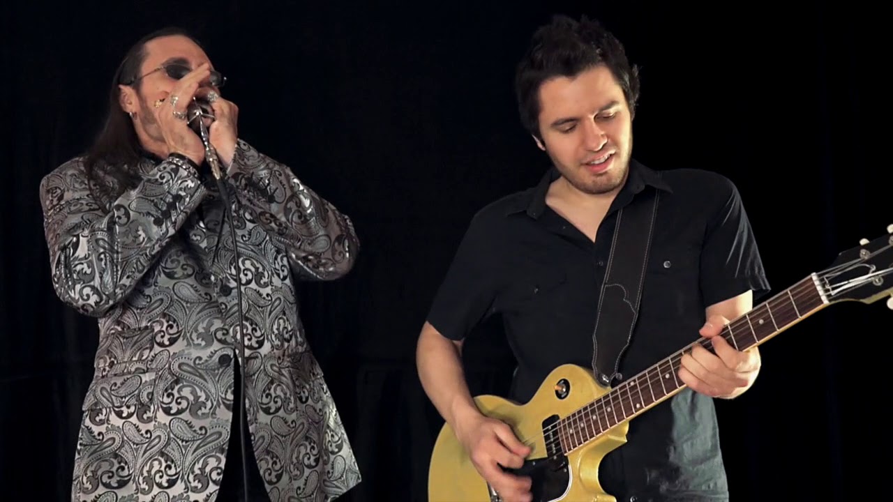 Lookin' Sharp - Dennis Gruenling