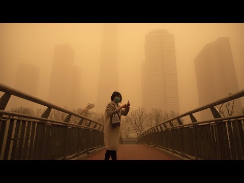 Sandstorm turns Beijing into scene reminiscent of sci-fi film