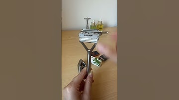 Loading Blades in a Leaf Razor is EASY