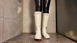 White Hunter Boots Crush Strawberry