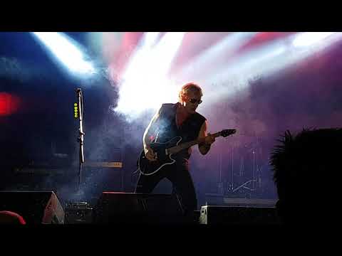 Honeymoon Suite -