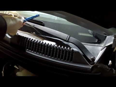 Windshield Wiper Arms Out of Sync – Repair or Replacement for GM Saturn
