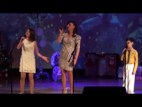 \"თოვლის ფანტელებო\"--მაია დურგლიშვილი,ლანა და კახი ხიზანიშვილები.   ანს.\"ფანტაზია\" და მშობლები.