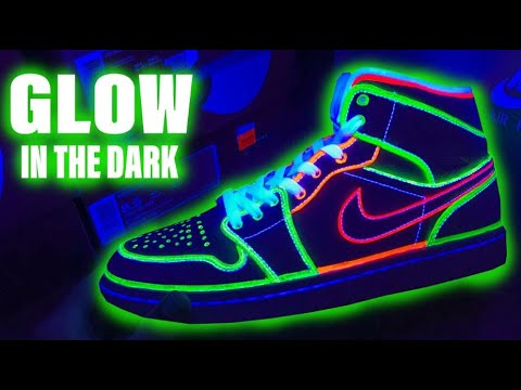 nike jordan glow in the dark shoes