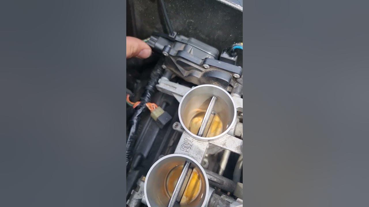 suzuki gsxr 750 c28 / f1 code stva issue YouTube