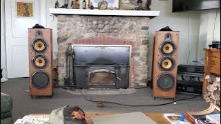 B&W DM3000, Naim Supernait 2 and ndx Streamer. Same song done with 802d2's earlier for comparison.