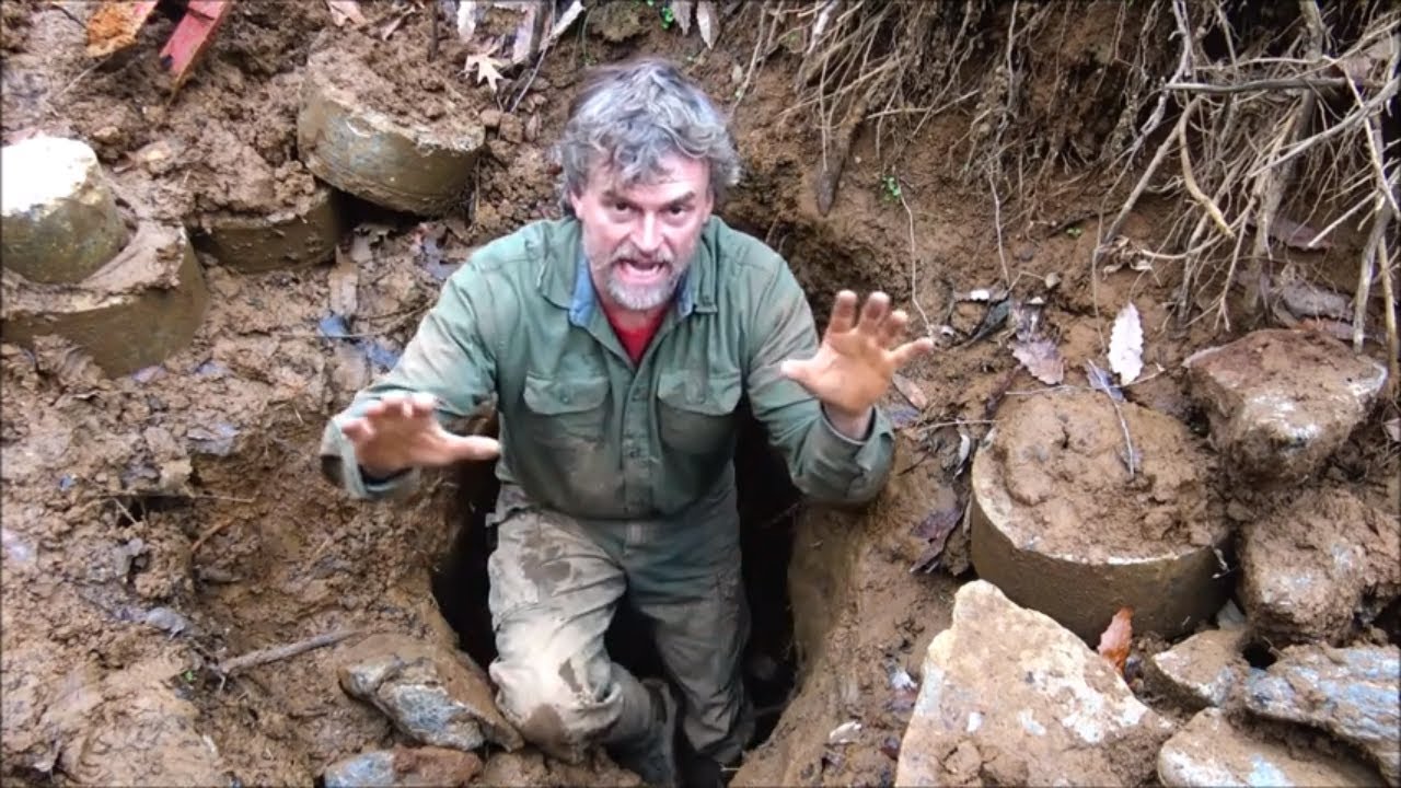sinkhole disaster Christmas And New Years Eve Pond Cave Dig Out